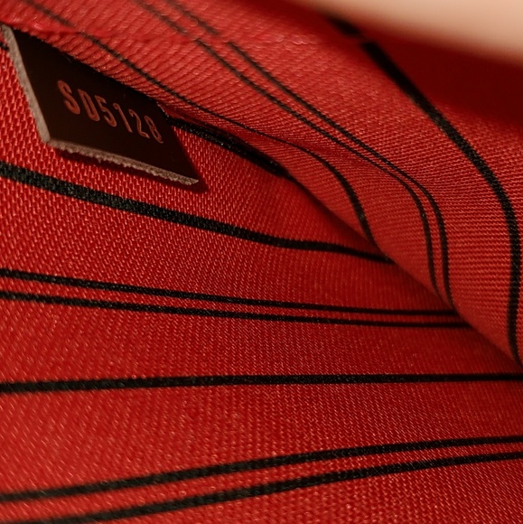 LOUIS VUITTON MM Neverfull Pouch - Picture 5 of 6